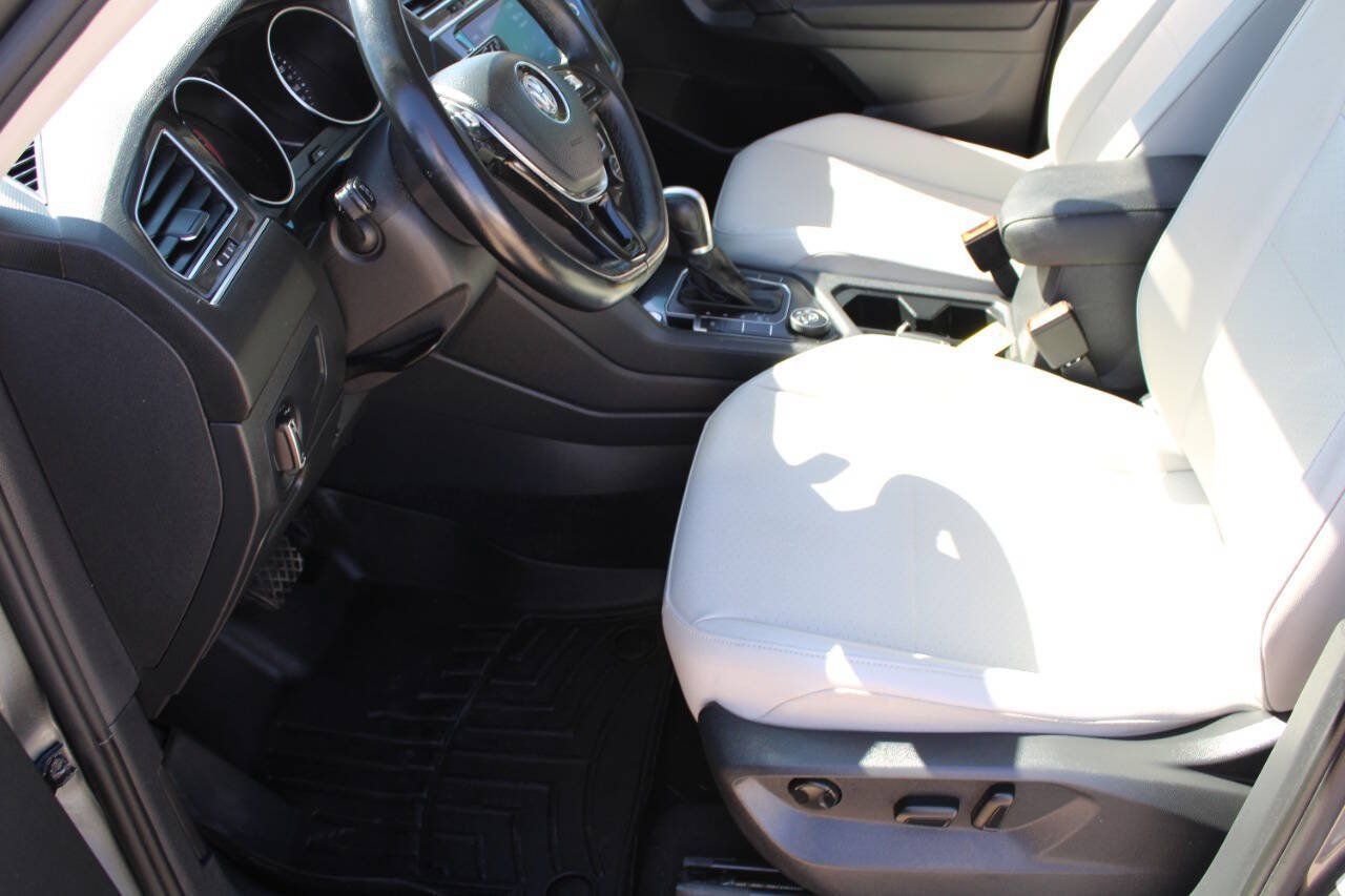 Used 2019 Volkswagen Tiguan S AWD/4WD image 9