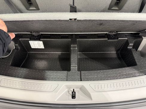 Used 2020 GMC Acadia SLT w/ LPO, Cargo Package AWD/4WD image 48