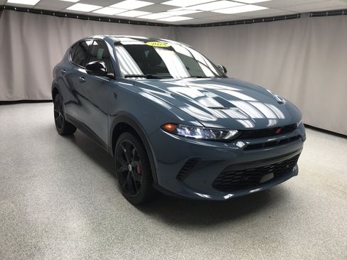 Used 2024 Dodge Hornet GT image 5