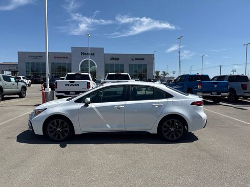 Used 2024 Toyota Corolla XSE FWD image 5