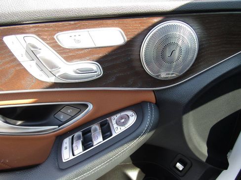 Used 2020 Mercedes-Benz C 300 4MATIC Sedan image 18