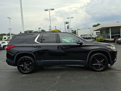 Used 2020 Chevrolet Traverse LT FWD image 7