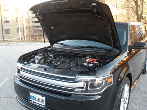 Used 2019 Ford Flex Limited image 12
