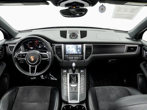 Used 2017 Porsche Macan GTS image 23
