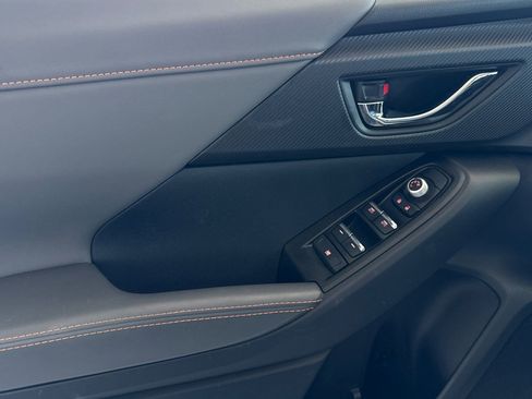 Used 2024 Subaru Crosstrek 2.5i Limited w/ Crosstrek Mirror Package image 12