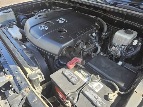 Used 2007 Toyota FJ Cruiser 4WD image 34