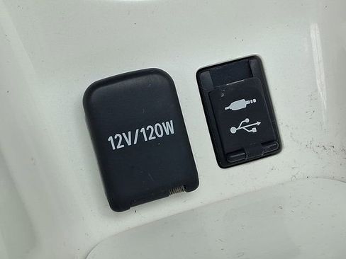 Used 2016 Toyota Prius Four image 25