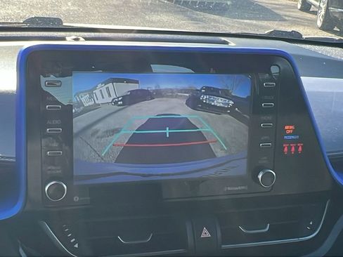 Used 2020 Toyota C-HR XLE image 27