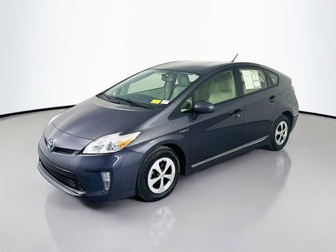 Used 2014 Toyota Prius Four image 3