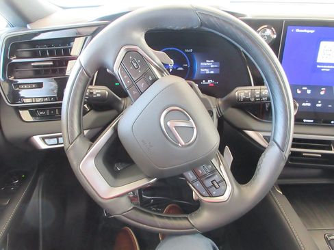 Used 2025 Lexus RX 350h w/ Convenience Package AWD/4WD image 35