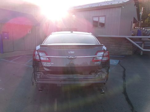 Used 2018 Ford Taurus SEL w/ Equipment Group 201A FWD image 2