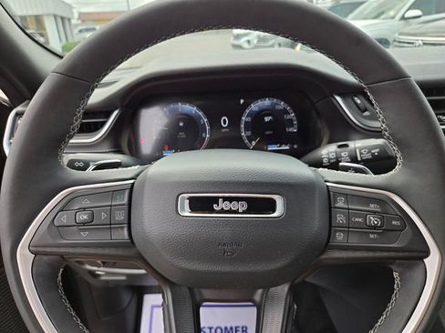 Used 2024 Jeep Grand Cherokee L Laredo w/ Luxury Tech Group I RWD image 24