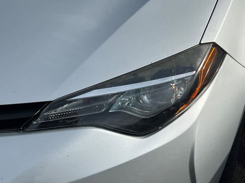 Used 2019 Toyota Corolla L image 11