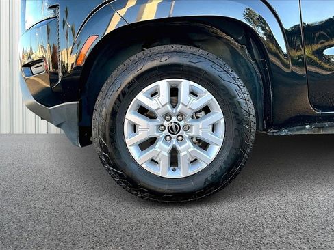 Used 2022 Nissan Frontier SV image 31