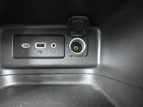 Used 2021 Chevrolet Equinox LT w/ LPO, Floor Liner Package image 35