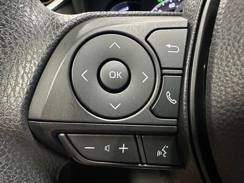 Used 2025 Toyota RAV4 XLE image 19