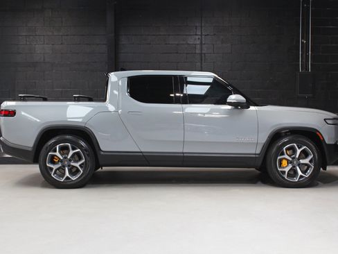 Used 2022 Rivian R1T Adventure AWD/4WD image 25