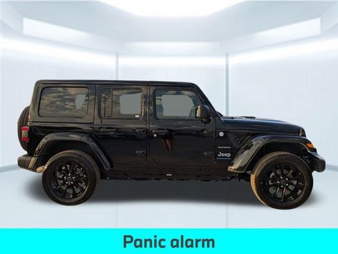 Used 2024 Jeep Wrangler Unlimited Sahara image 8