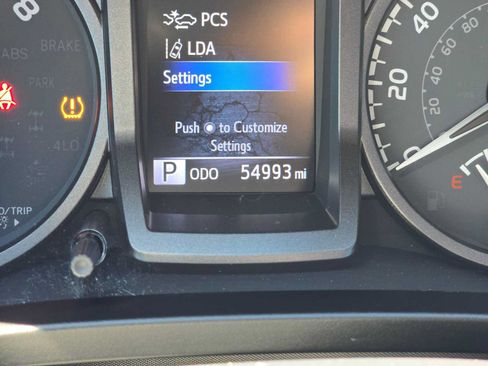 Certified 2021 Toyota Tacoma TRD Off-Road w/ TRD Premium Off Road Package AWD/4WD image 27