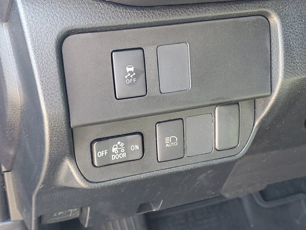 Used 2020 Toyota Tacoma SR AWD/4WD image 10