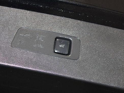 Used 2024 Lincoln Corsair Reserve image 18