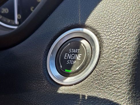 Used 2019 Cadillac XT4 Premium Luxury AWD/4WD image 24