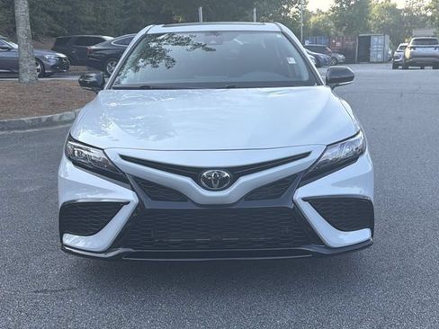 Used 2023 Toyota Camry SE w/ Convenience Package FWD image 2