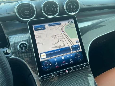 Used 2023 Mercedes-Benz GLC 300 4MATIC image 18