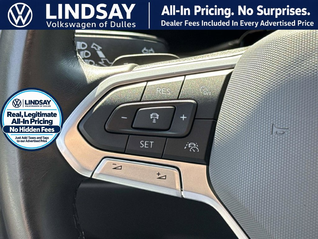 Used 2024 Volkswagen Atlas Cross Sport SEL R-Line AWD/4WD image 21