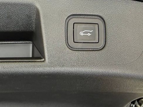 Used 2024 Chevrolet Blazer EV LT AWD/4WD image 5