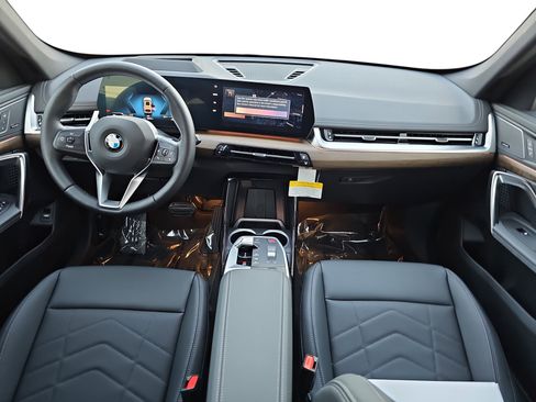 New 2026 BMW X1 xDrive28i w/ Technology Package image 9