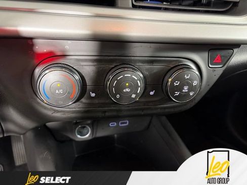 Used 2024 Chevrolet Trax RS FWD image 19