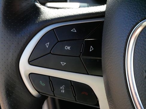 Used 2019 Dodge Durango SXT image 24