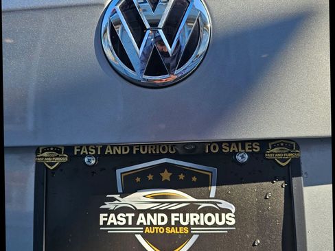 Used 2021 Volkswagen Tiguan SE R-Line image 33