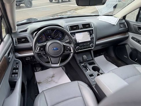 Used 2018 Subaru Outback 3.6R Limited image 12