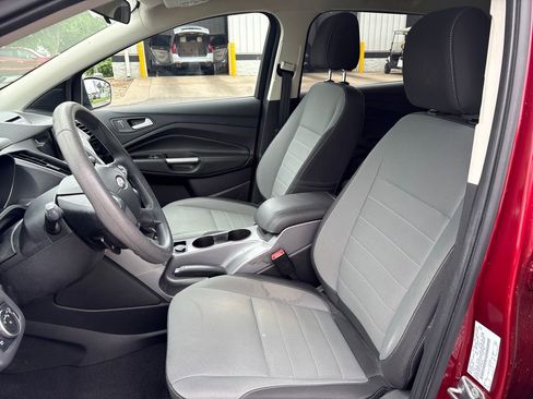 Used 2016 Ford Escape SE w/ Equipment Group 201A AWD/4WD image 12