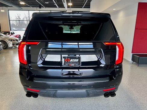 Used 2021 GMC Yukon Denali w/ Denali Premium Package image 8