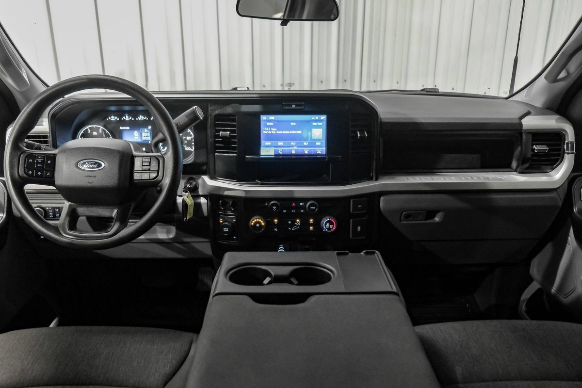 Used 2025 Ford F350 XL AWD/4WD image 13