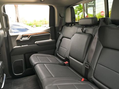 Used 2022 GMC Sierra 1500 Elevation w/ Elevation Premium Package AWD/4WD image 11