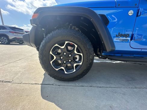 Used 2021 Jeep Wrangler Unlimited Sport image 33