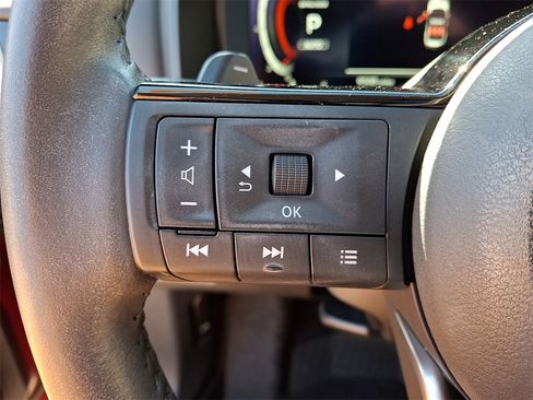 Used 2024 Nissan Rogue Platinum image 22