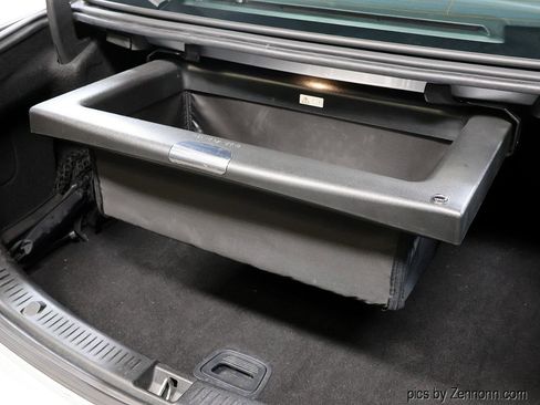 Used 2017 Mercedes-Benz E 300 4MATIC image 29