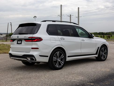 Used 2026 BMW X7 xDrive40i w/ M Sport Package AWD/4WD image 7