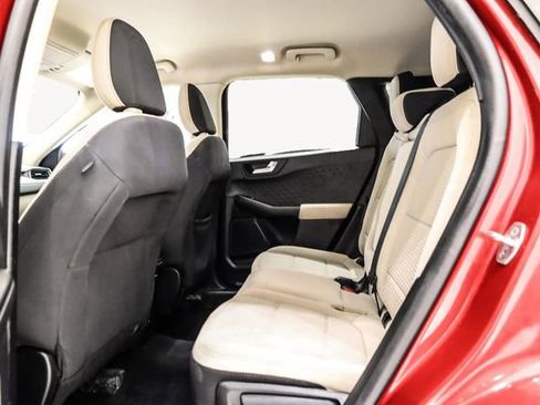 Used 2020 Ford Escape SE image 25