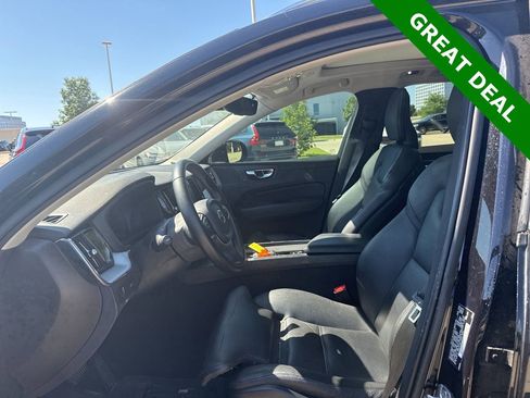 Used 2019 Volvo XC60 T6 Momentum w/ Multimedia Package AWD/4WD image 18
