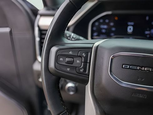 Used 2024 GMC Sierra 2500 Denali w/ Denali Reserve Package AWD/4WD image 17