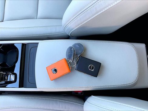 New 2026 Volvo XC40 B5 Plus w/ Protection Package Premier image 34