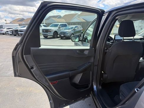 Used 2023 Ford Escape AWD image 29