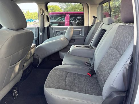 Used 2019 RAM 1500 Classic SLT w/ Luxury Group AWD/4WD image 6