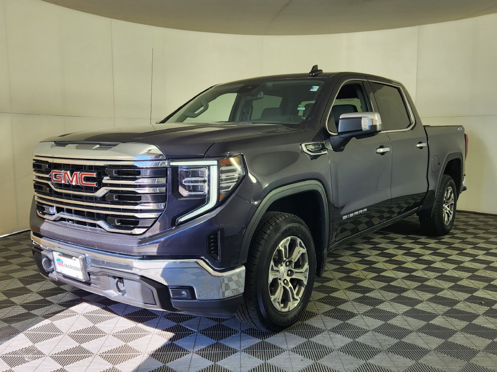 Used 2025 GMC Sierra 1500 SLT AWD/4WD image 3
